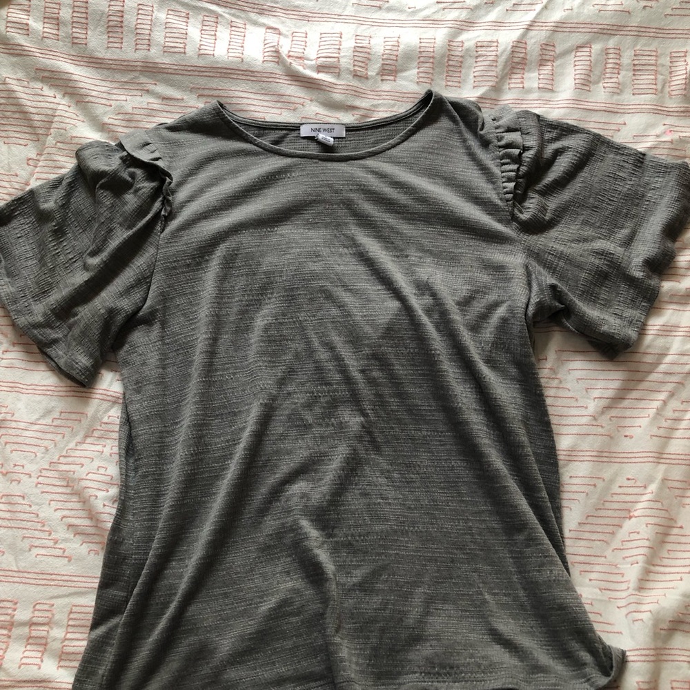 Nine West Gray Puffed Short Sleeve Top